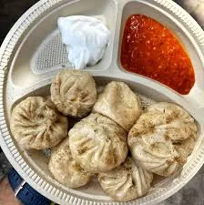 Stream Momos