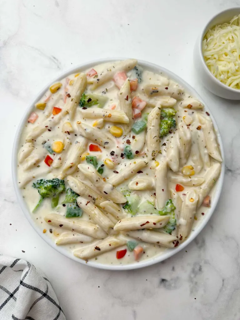 White Sauce Pasta (Baked)
